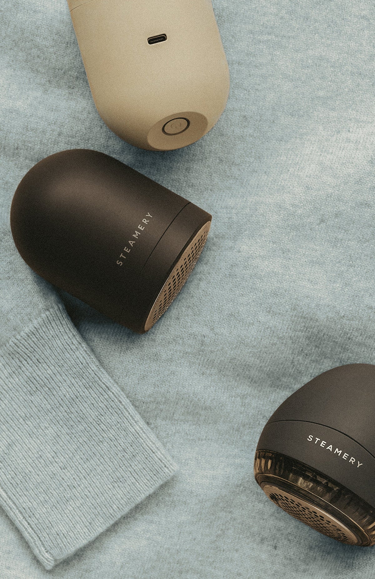 Two fabric shavers. One clear difference.